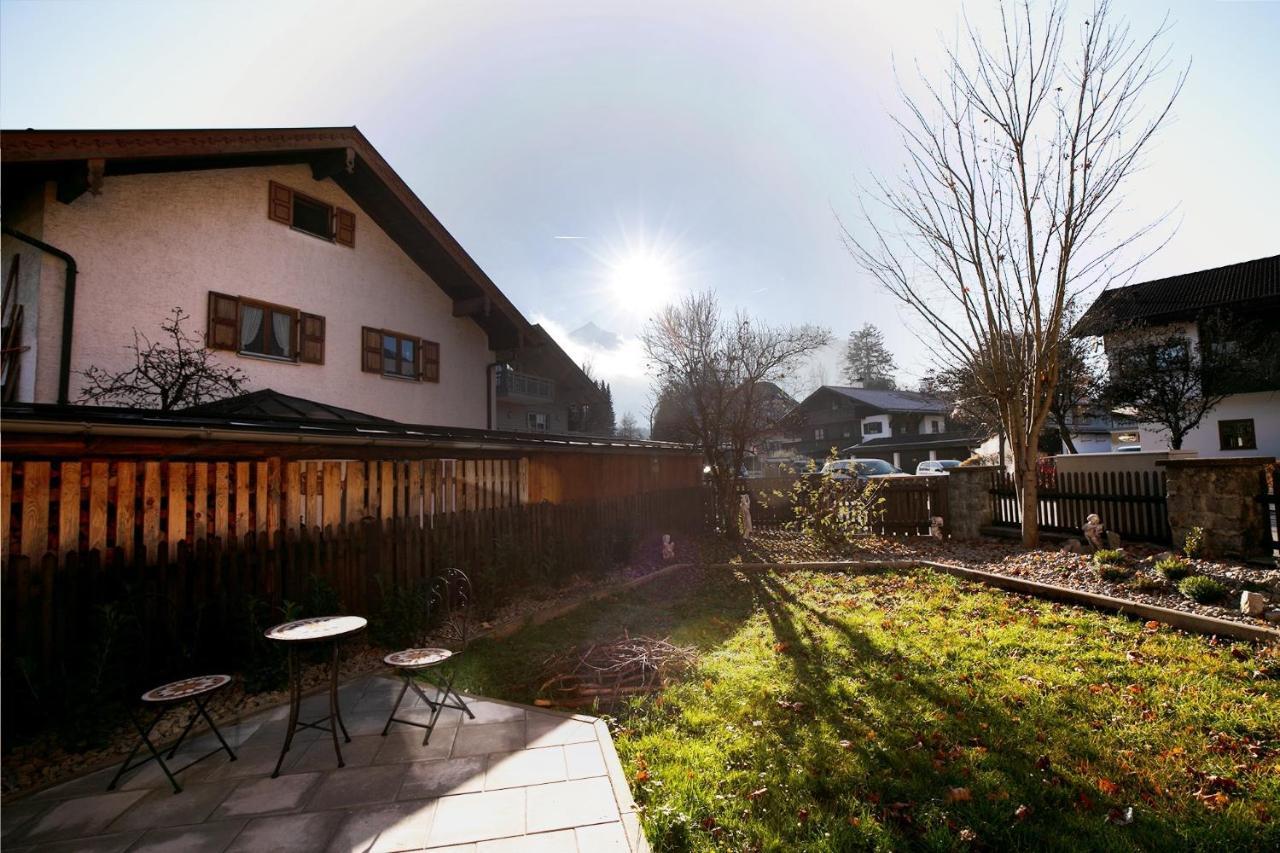 Sunlit Garden & Mountain Garmisch-Partenkirchen